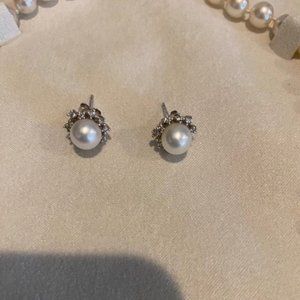 14k white gold Freshwater Cultured Pearl Earrings With Scattered Diamond Halo